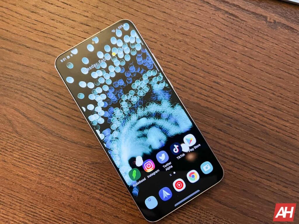 Samsung Omitted Smart Widgets From One UI 4.1 For Most Devices缩略图