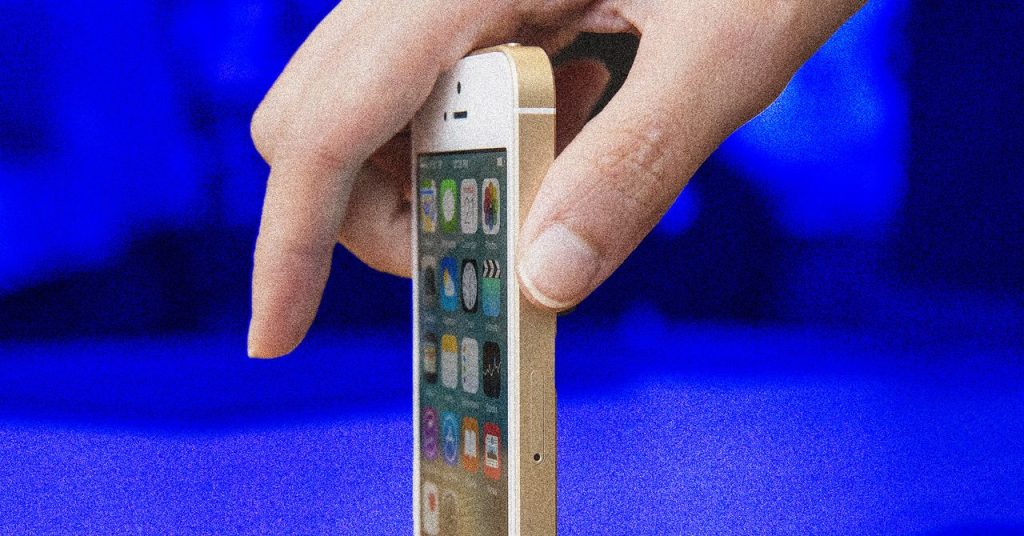 Apple Patches Old Versions of iOS to Keep iMessage and FaceTime Running